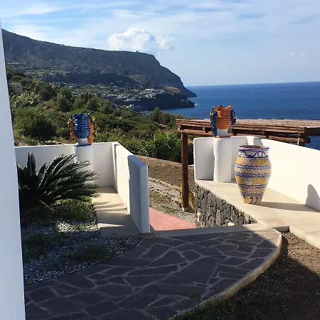 Holiday home 2 Bedrooms House With Sea View Enclosed Garden And Wifi At