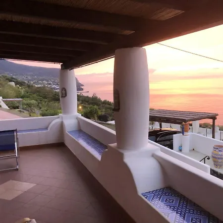 2 Bedrooms House With Sea View Enclosed Garden And Wifi At * Malfa (Salina)