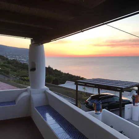 Holiday home 2 Bedrooms House With Sea View Enclosed Garden And Wifi At *