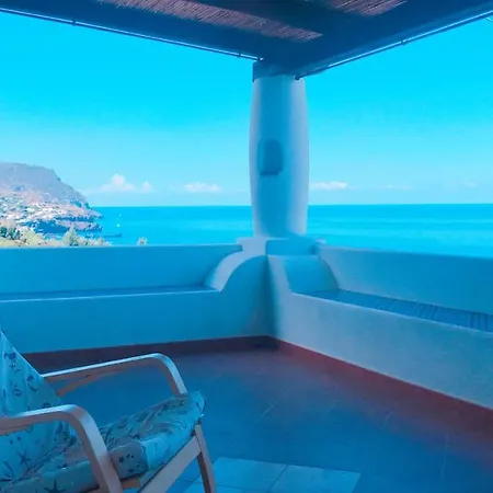 2 Bedrooms House With Sea View Enclosed Garden And Wifi At