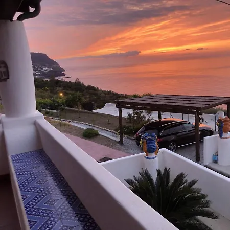 2 Bedrooms House With Sea View Enclosed Garden And Wifi At Holiday home