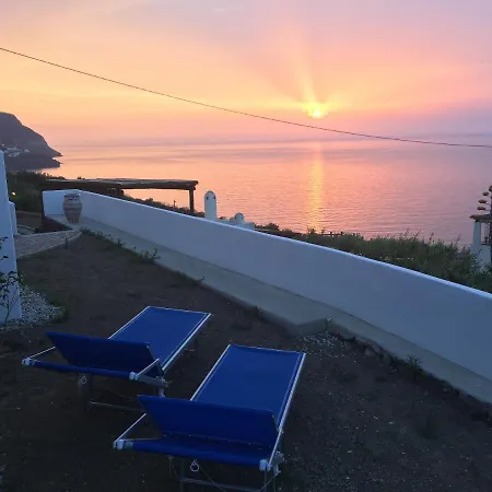 2 Bedrooms House With Sea View Enclosed Garden And Wifi At * Malfa (Salina)