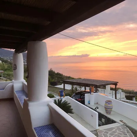 Holiday home 2 Bedrooms House With Sea View Enclosed Garden And Wifi At *