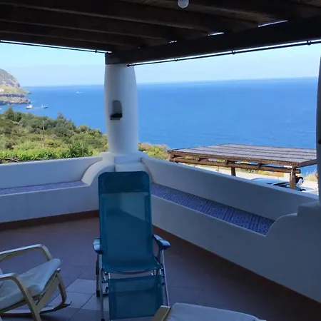 2 Bedrooms House With Sea View Enclosed Garden And Wifi At *
