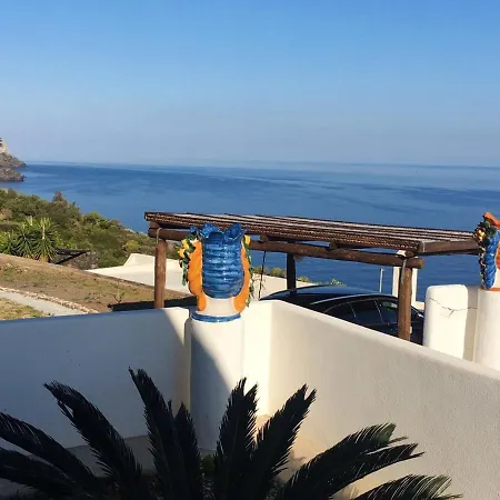 Holiday home 2 Bedrooms House With Sea View Enclosed Garden And Wifi At