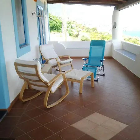 2 Bedrooms House With Sea View Enclosed Garden And Wifi At Holiday home Malfa (Salina)