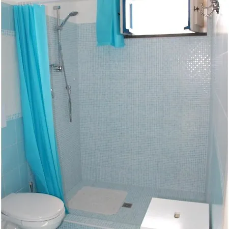 2 Bedrooms House With Sea View Enclosed Garden And Wifi At Holiday home *