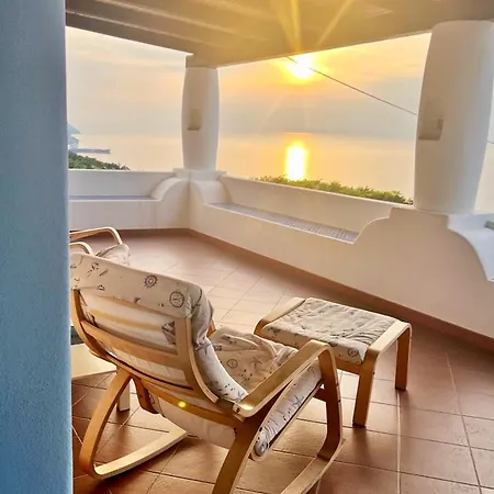 2 Bedrooms House With Sea View Enclosed Garden And Wifi At Holiday home